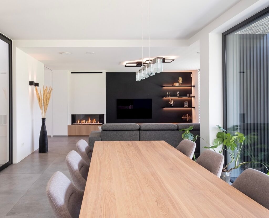 Instagram post from signatureinterieur. This post is in position 26.