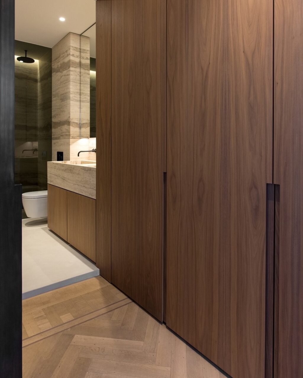 Instagram post from signatureinterieur. This post is in position 43.