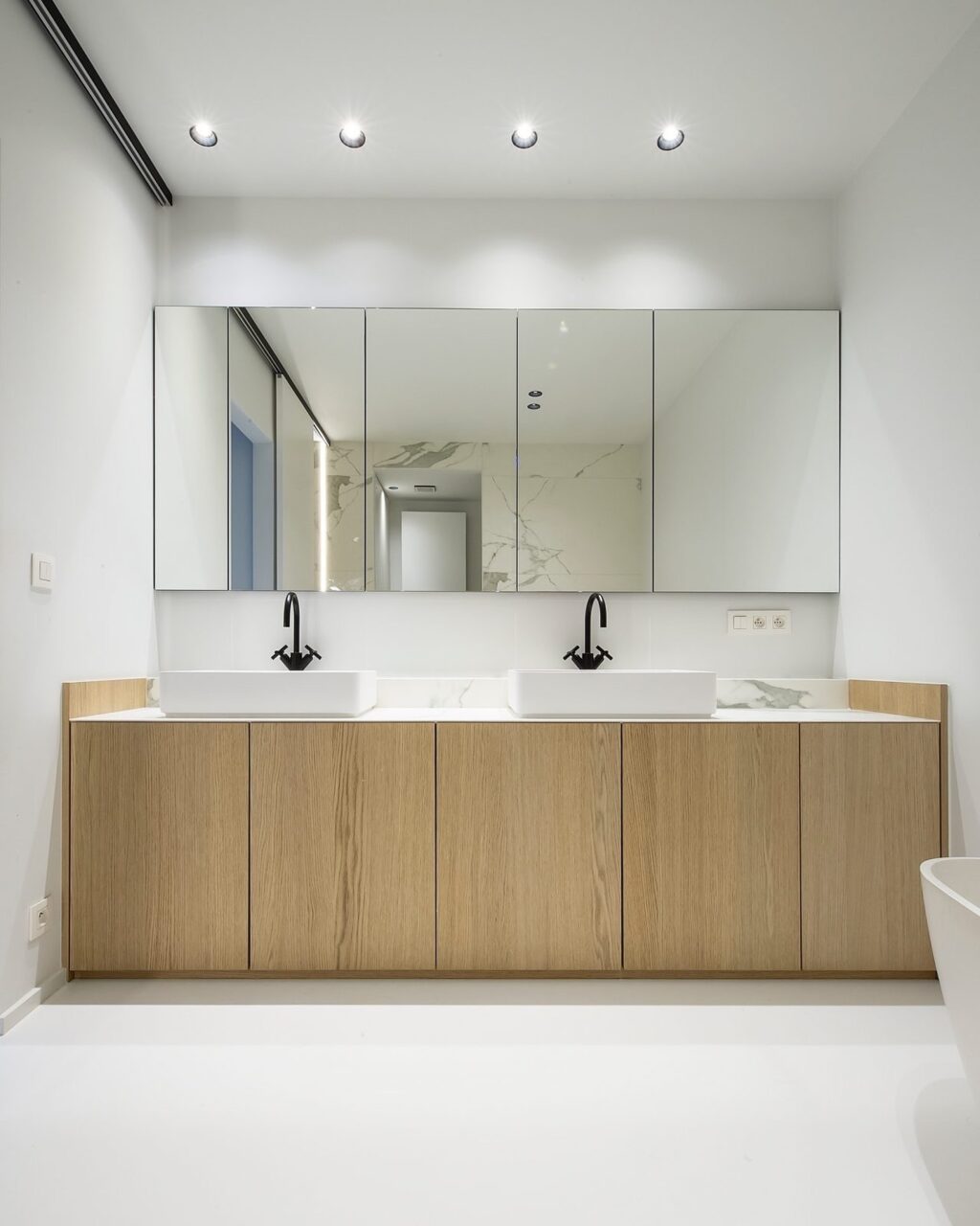 Instagram post from signatureinterieur. This post is in position 29.