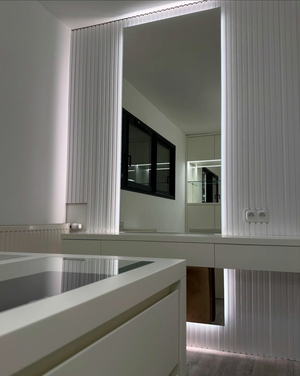Instagram post from signatureinterieur. This post is in position 1.