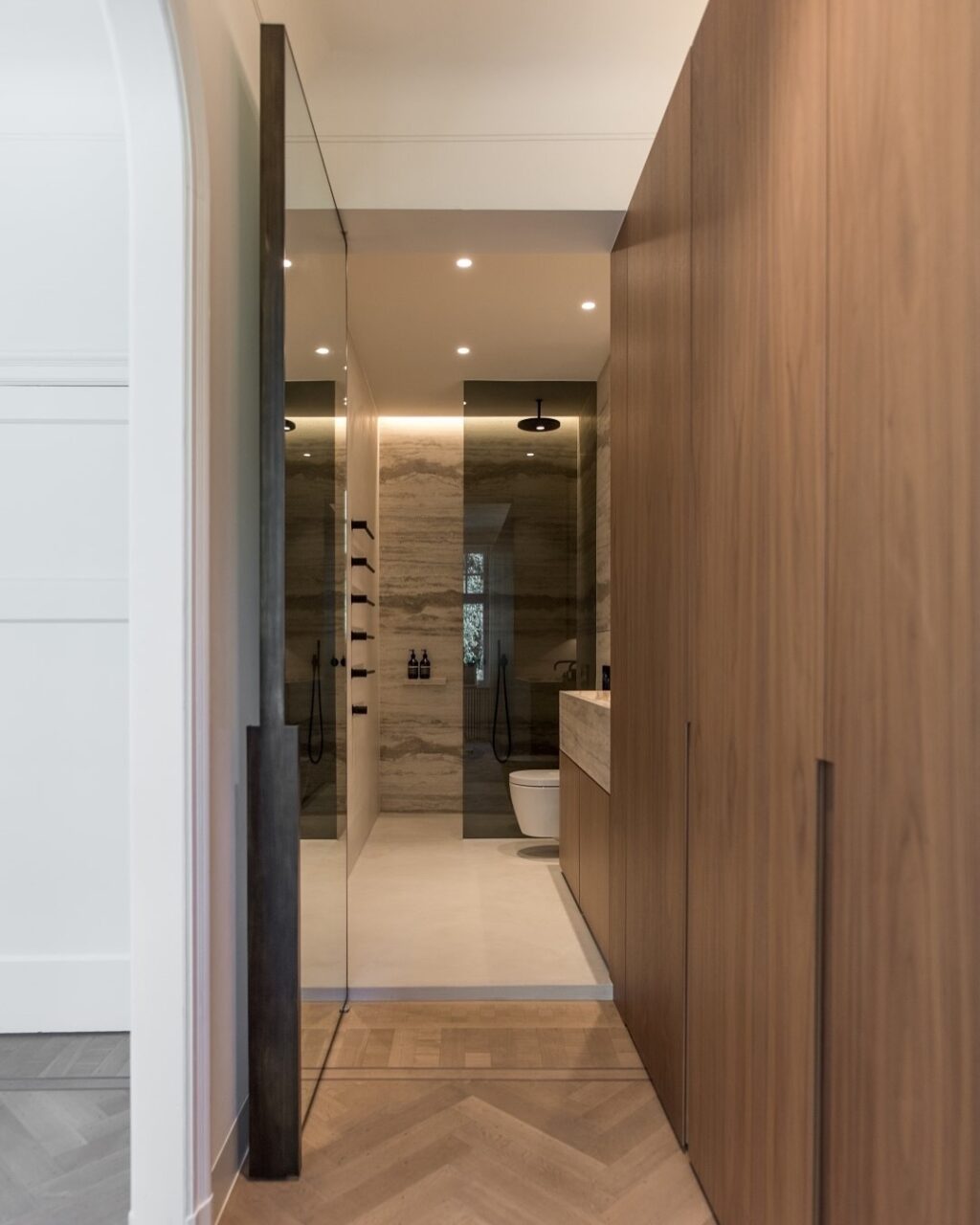 Instagram post from signatureinterieur. This post is in position 45.