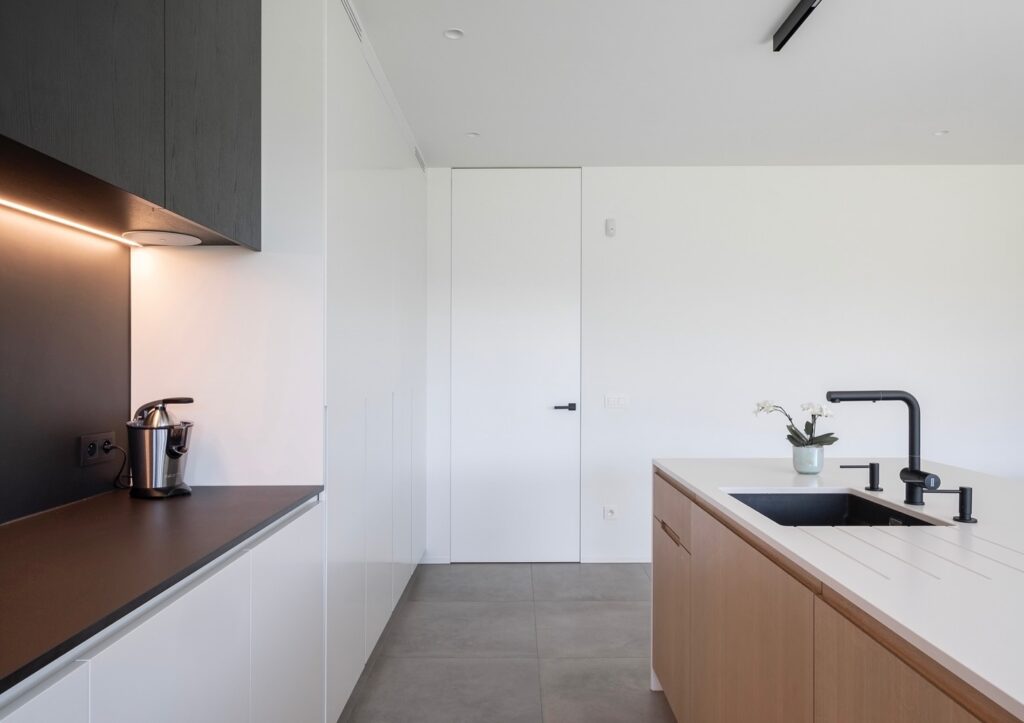 Instagram post from signatureinterieur. This post is in position 24.