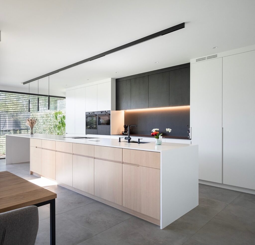 Instagram post from signatureinterieur. This post is in position 22.